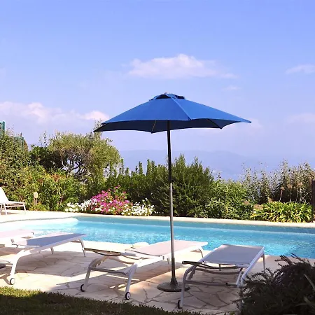 بيت للعطل With Sea View In Gated Community *